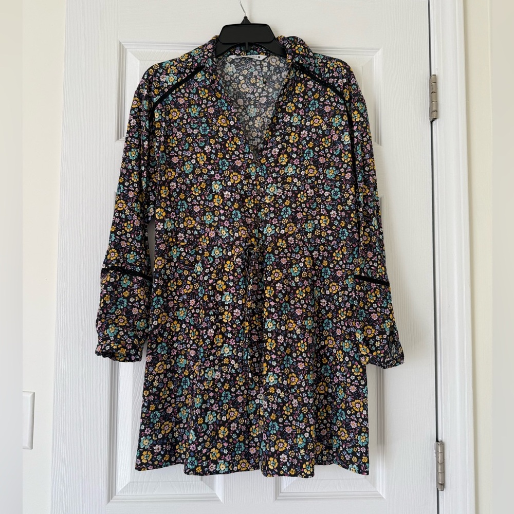 Zara Tunic Top Black Floral Collared V Neck Shirt Size Small